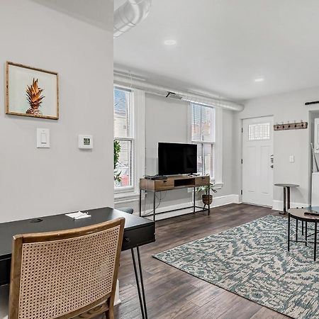 Fashionable 2Br In Downtown Location W Work Area Harrisburg Exterior foto